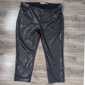 Abercrombie 90's Straight Ultra High Rise Vegan Leather Pants Size 24R
